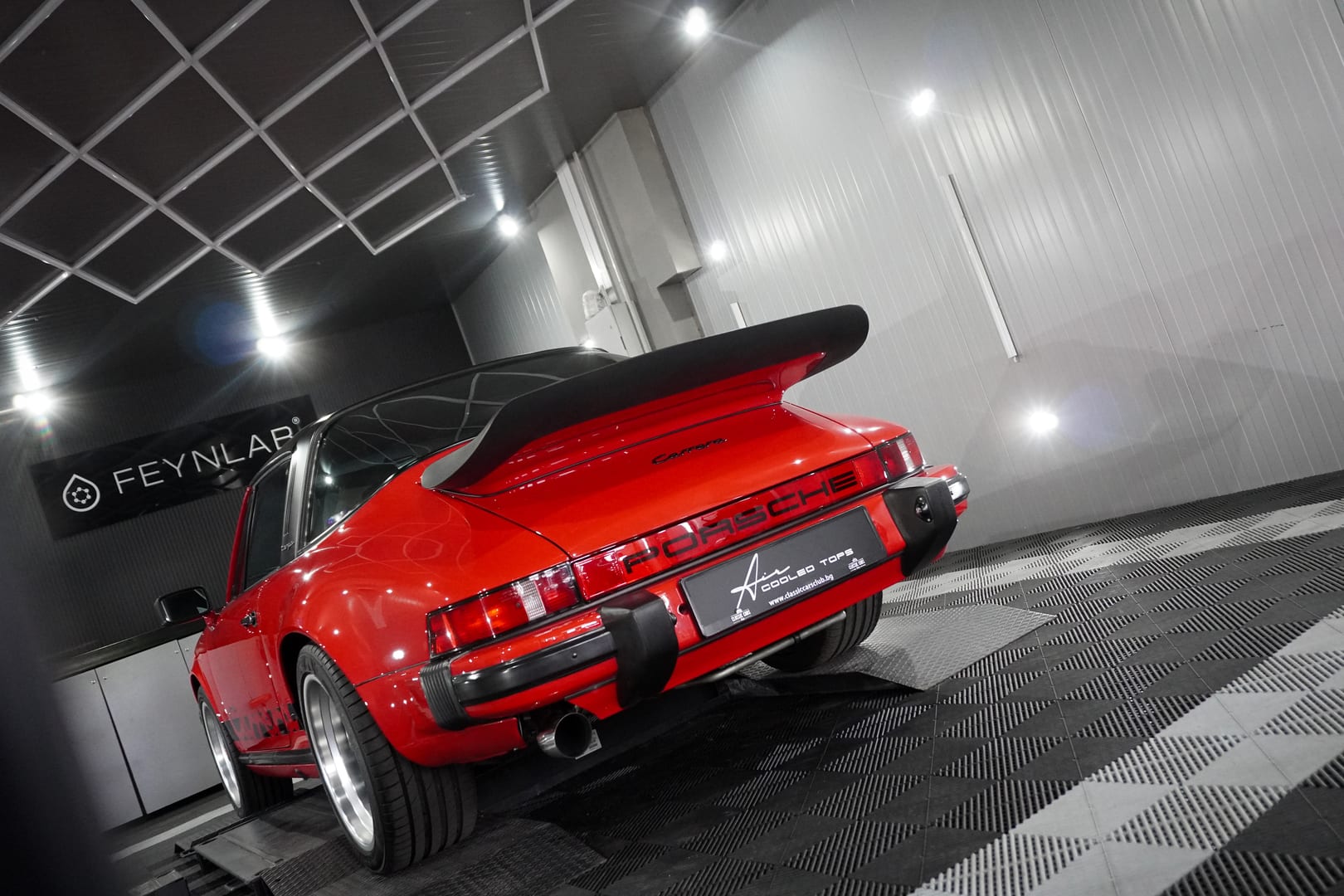 Porsche-911-Targa-12
