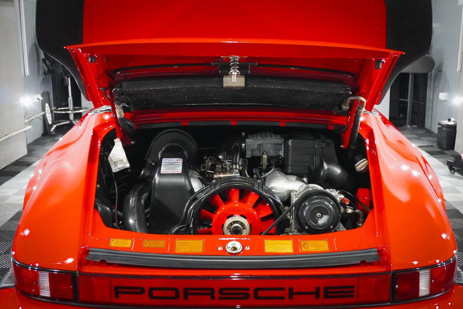 Porsche-911-Targa-13