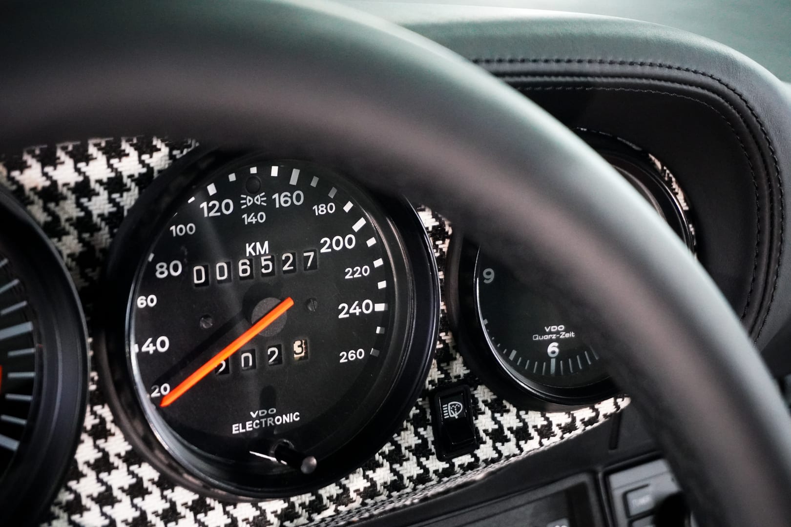 Porsche-911-Targa-18