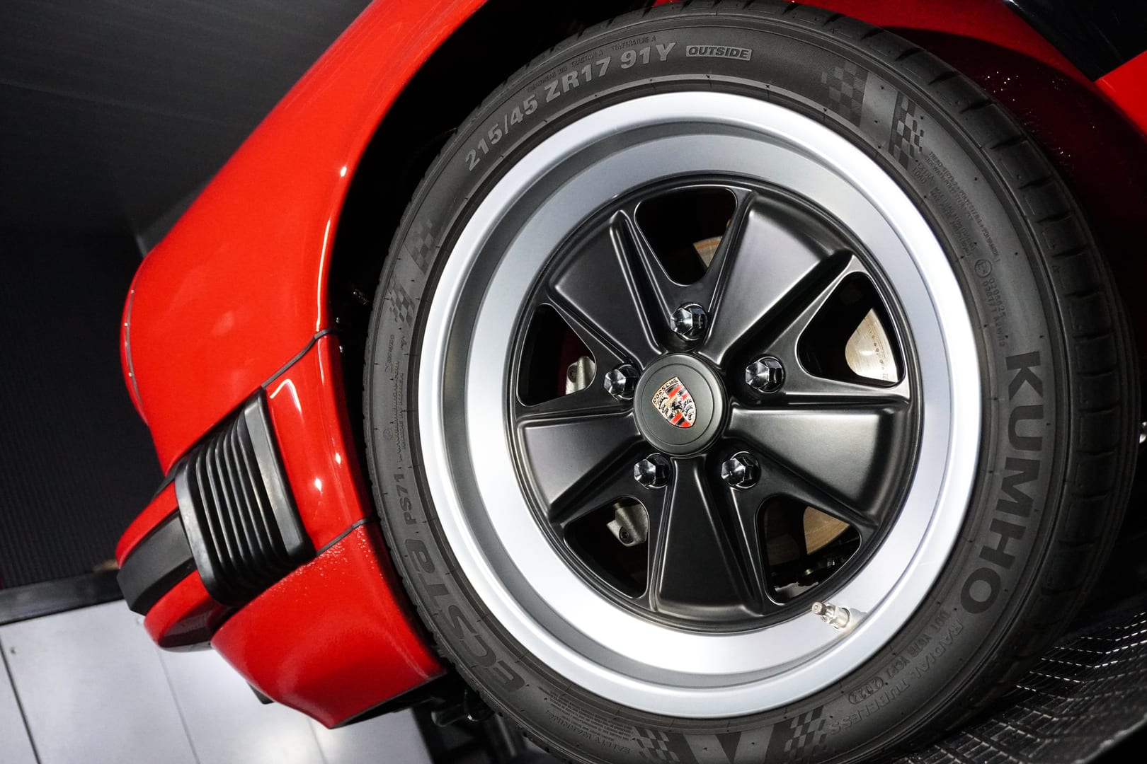 Porsche-911-Targa-9