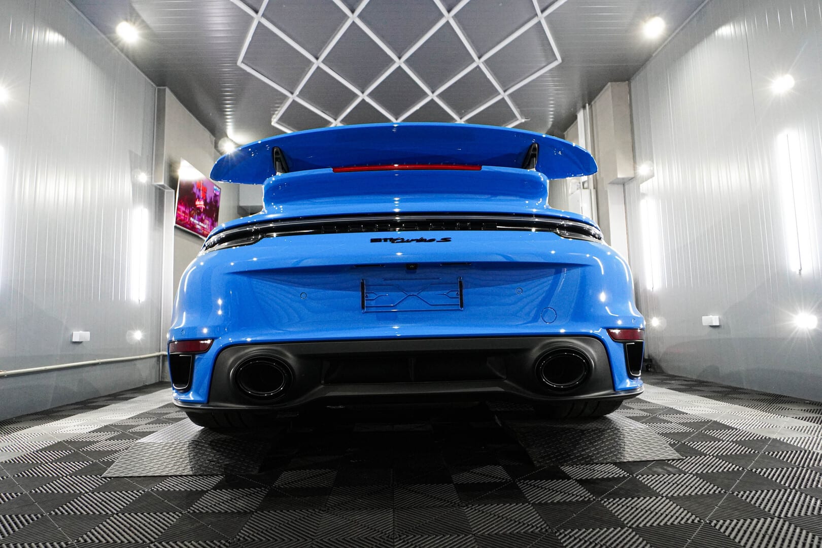 Porsche-911-Turbo-S-10