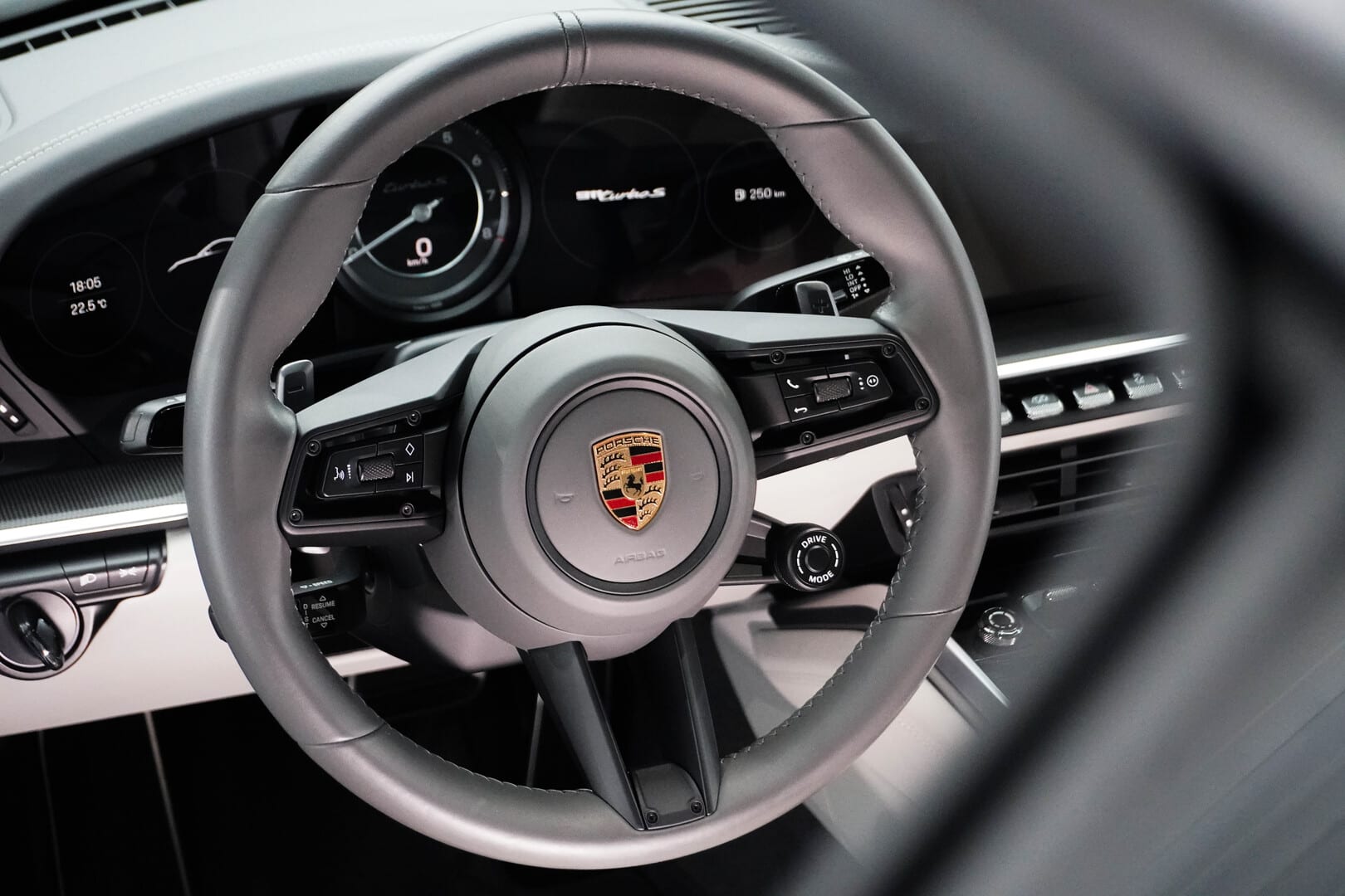 Porsche-911-Turbo-S-14