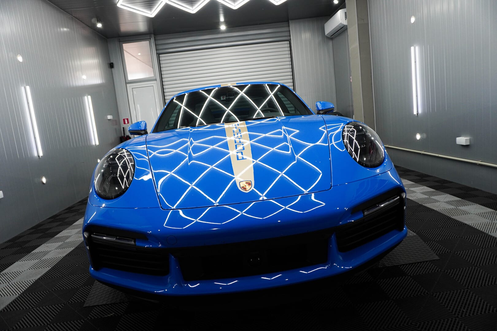 Porsche-911-Turbo-S-2