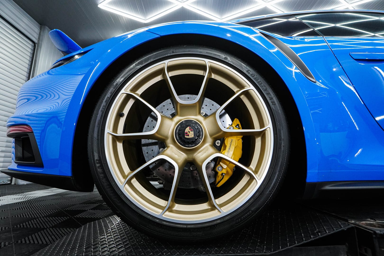 Porsche-911-Turbo-S-5